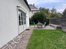 Wunderschönes Familienhaus mit 5 Zimmer, Garten und Garage beim Schlosspark Haus 81247 München Bild klein