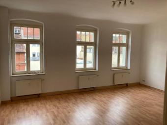 Gemütliche 1-Zimmer mit Laminat, EBK und Wannenbad in ruhiger Lage! Wohnung mieten 04741 Roßwein Bild mittel