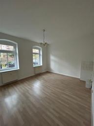 Gemütliche 2-Zimmer mit Balkon, Laminat und offener Küche in ruhiger Lage! Wohnung mieten 04741 Roßwein Bild mittel
