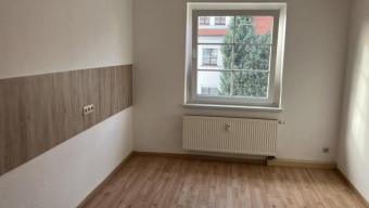 Gemütliche 2-Zimmer mit Laminat und Wannenbad in ruhiger Lage! Wohnung mieten 04741 Roßwein Bild mittel