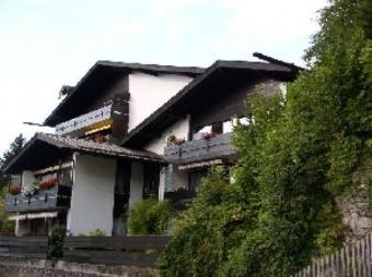 Hübsche, zentral gelegene 2-Zimmer-Dachgeschoß-Wohnung in Partenkirchen Wohnung kaufen 82467 Garmisch-Partenkirchen Bild mittel