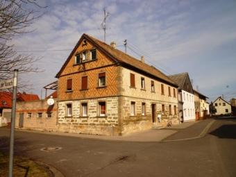 Mehrfamilienhaus mit hoher Rendite Haus kaufen 97461 Hofheim in Unterfranken Bild mittel