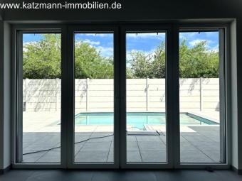 Wie Neubau - ca. 222 m² Wohn- u. Nutzfläche / Neueste Technik inkl. Pool uvm. Haus kaufen 50374 Erftstadt Bild mittel