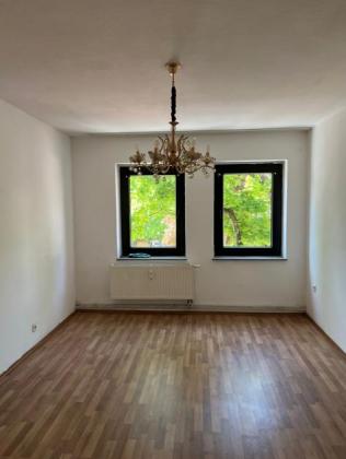 3-Zimmer Wohnung im 2. OG eines MFH in zentraler Lage von Meiderich (Wohnungen Duisburg) - Foto 1