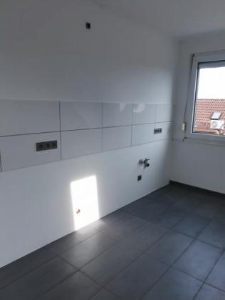 Attraktive Wohnung mit hellen Räumen + renovierter Küche + optimaler Lage in DU-Oestrum! (Wohnungen Duisburg) - Foto 2