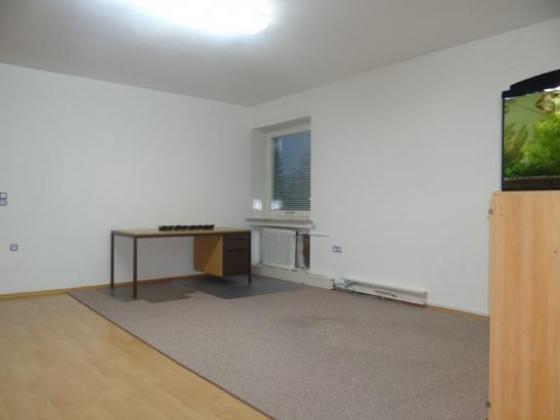 Büro- Praxisräume in zentraler Lage von Bietigheim-Bissingen 4 Zimmer 90 m² günstig zu vermieten ...