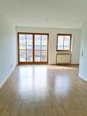 (13648_01) Meiningen: kleine ruhige 2-Zimmer Wohnung mit PKW-Stellplatz und Keller, EBK möglich Wohnung mieten 98617 Meiningen Bild klein