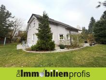 1391 - Hof: Attraktives Einfamilienhaus mit Garten und Garage Haus kaufen 95030 Hof Bild klein