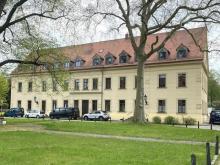 1,5-Raumwhg. mit EBK und Stpl. in historischem Villenviertel, leer ab 1.12.! Wohnung kaufen 08371 Glauchau Bild klein
