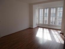 *** 2-Zimmer mit Laminat und Wannenbad in guter Lage *** Wohnung mieten 09126 Chemnitz Bild klein