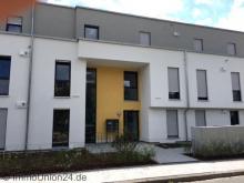 7 9 0,- für 2 Zimmer 5 3 qm Neubau - Terrassenwohnung in BESTER Wohnlage mit Tiefgaragenstellplatz Wohnung mieten 90571 Schwaig bei Nürnberg Bild klein