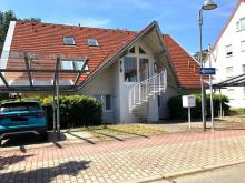Ab 1.8.25! Schöne 1-Raumwohnung mit Balkon, Stpl. und EBK in ruhiger Wohnsiedlung! Wohnung mieten 08371 Glauchau Bild klein