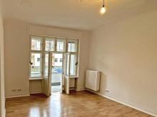 Attraktive 3-Zimmer-Wohnung in bester Berlin-Lankwitz Lage
mit Balkon und eigenem Garten
- Erstbezug nach Sanierung - Wohnung kaufen 12249 Berlin Bild klein