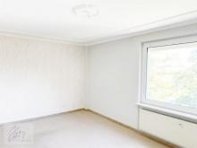 ***ATTRAKTIVE EIGENTUMSWOHNUNG MIT WOHLFÜHLCHARAKTER*** – Gepflegte 3-Raumwohnung in ruhiger Wohnlage Wohnung kaufen 01619 Zeithain Bild klein