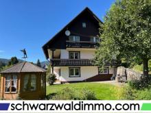 Attraktives Einfamilienhaus mit Einliegerwohnung, großem gepflegten Grundstück und schöner Aussichtlage Haus kaufen 79837 St. Blasien Bild klein