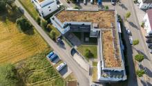 Barrierefreier Erstbezug: Neuwertige Wohnung mit zwei Terrassen, Einbauküche und Feldblick Wohnung kaufen 76479 Steinmauern Bild klein
