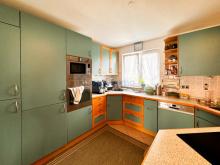 Besichtigung 9.5.- bezugsfreie 4 Zimmer DG Wohnung / 2 Balkone / 2 TG Einzelplätze / 2 Bäder Wohnung kaufen 82008 Unterhaching Bild klein