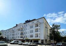 Bezugsfreie, helle 
Altbauwohnung
im schönen Prenzlauer Berg
-Fernwärme- Wohnung kaufen 10439 Berlin Bild klein
