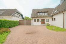 Breitscheid: Einfamilienhaus mit Garten und 2 Garagen Haus 40885 Ratingen Bild klein