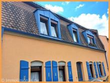 Charmantes Altstadthaus mit 2-3 Wohnungen ohne Reparaturrückstau und liebevoll angelegten Innenhof Haus kaufen 90513 Zirndorf Bild klein