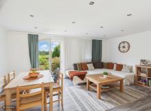 Charmantes Reihenmittelhaus mit Garten und umfangreicher Sanierung Haus kaufen 66126 Saarbrücken Bild klein