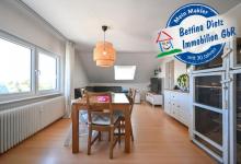 DIETZ: 3 Zimmer Dachgeschoss-Wohnung im 3-Familienhaus mit Garage in Großostheim! Wohnung mieten 63762 Großostheim Bild klein