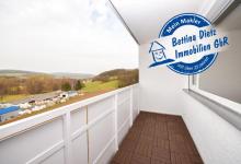 DIETZ: Modernisierte 2-Zimmer-Wohnung im 7. Obergeschoss mit Balkon in Bad-König! Neue Einbauküche, Kellerraum, Balkon Wohnung mieten 64732 Bad König Bild klein