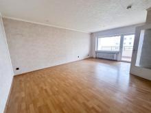 DIETZ: Provisionsfreie 4 Zi. ETW im 5. OG mit Aufzug, Loggia, Keller, eigener Garage! SOFORT FREI! Wohnung kaufen 63110 Rodgau Bild klein