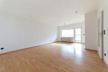 DIETZ: Provisionsfreie 4 Zi. ETW im 5. OG mit Aufzug, Loggia, Keller, eigener Garage! SOFORT FREI! Wohnung kaufen 63110 Rodgau Bild klein