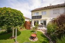 Doppelhaushälfte in Bornheim-Sechtem – Familienfreundlich, gepflegt und mit tollem Garten Haus kaufen 53332 Bornheim (Rhein-Sieg-Kreis) Bild klein