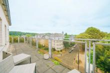 Düsseldorf-Grafenberg: Helle Wohnung mit umlaufender Dachterrasse ohne Fahrstuhl Wohnung mieten 40235 Düsseldorf Bild klein