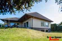 Emmerich-Elten: Charmanter Bungalow am Eltenberg mit Garage und praktischem Untergeschoss Haus kaufen 46446 Emmerich am Rhein Bild klein
