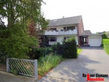 Emmerich: Zweifamilienhaus mit Untergeschoss und 2 Garagen Haus kaufen 46446 Emmerich am Rhein Bild klein
