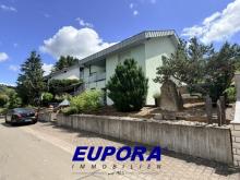 EUPORA® Immobilien: Großzügies Wohnhaus mit Garagen und Garten in Oberwiesen. Haus kaufen 67294 Oberwiesen Bild klein
