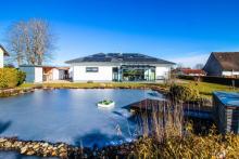 Exklusiver Bungalow mit Schwimmteich, Besichtigung lohnt sich Haus kaufen 78664 Eschbronn Bild klein