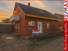 *Familienfreundliches Haus mit Ausbaupotenzial – Großes Grundstück, Garage, Balkon & mehr* Haus kaufen 49821 Emlichheim Bild klein