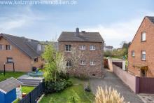 Freistehendes Einfamilienhaus mit großem Garten zu verkaufen Haus kaufen 50374 Erftstadt Bild klein