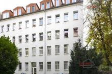GEMÜTLICHE 2-RWG IM RUHIG GELEGENEN HINTERHAUS MIT AUFZUG IN DER BELIEBTEN LEIPZIGER SÜDVORSTADT Wohnung kaufen 04275 Leipzig Bild klein