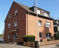 Gemütliche 3-Zimmer-Wohnung mit Balkon und neuem Bad in 3-Fam.-Haus - ruhig und doch zentral Wohnung mieten 41189 Mönchengladbach Bild klein