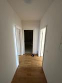 *** Gemütliche DG 3-Zimmer mit Wannenbad und Parkett im Zentrum! *** Wohnung mieten 09113 Chemnitz Bild klein