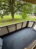 Gemütliche und vermietete 3-Zimmer mit Laminat, Balkon, Stellplatz und Wannenbad in ruhiger Lage! Wohnung kaufen 09120 Chemnitz Bild klein