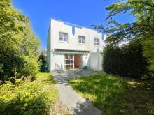 Gepfl. Einfamilienhaus, Garage, 3 Schlafzimmer, 3 Bäder, schöner Garten in Wiesbaden Haus kaufen 65197 Wiesbaden Bild klein