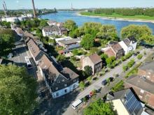 Gepflegtes 3-Familien-Rheineckhaus in Duisburg – nur wenige Schritte vom Rhein entfernt! Haus kaufen 47198 Duisburg Bild klein