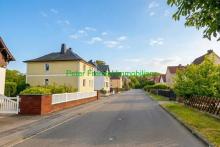 gepflegtes Einfamilienhaus mit Pool, großem Garten und 2 Garagen Haus kaufen 04683 Naunhof Bild klein