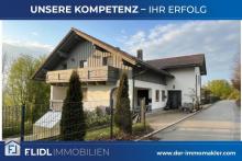Gepflegtes Zweifamilienhaus mit 2 separaten Eingängen in Thyrnau Haus kaufen 94136 Thyrnau Bild klein