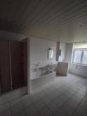 Große 3-Zimmer mit Laminat, Balkon, Wanne und Dusche in ruhiger Lage Wohnung mieten 09131 Chemnitz Bild klein
