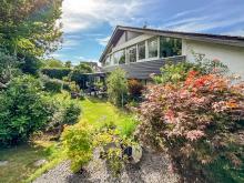 Großes, modernisiertes Wohnhaus mit vermieteter Arztpraxis und Top-Energiepaket (WP + PV + Speicher) Haus kaufen 52159 Roetgen Bild klein