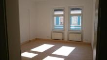 Großzügige 2-Zimmer mit Laminat, sep. WC und Dusche im Zentrum Wohnung mieten 08371 Glauchau Bild klein