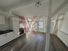 Großzügige Dachgeschosswohnung mit Balkon Nähe Kurpark Wohnung mieten 26384 Wilhelmshaven Bild klein
