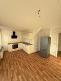 Großzügige DG 2-Zimmer mit Laminat, EBK, Balkon und Wannenbad! Wohnung mieten 09130 Chemnitz Bild klein